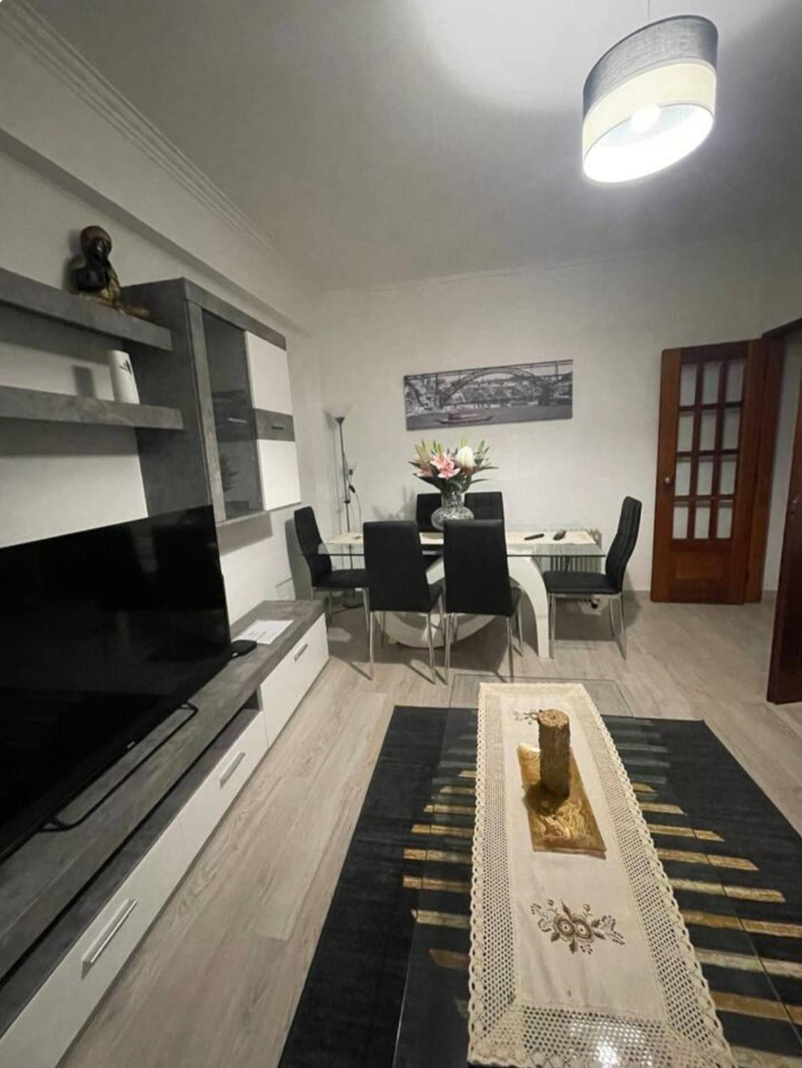 Quarto Calmo E Acolhedor Apartment Almada Ngoại thất bức ảnh